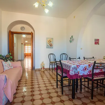 Casa Arianna, A Few Steps From The Sea Feriehus *